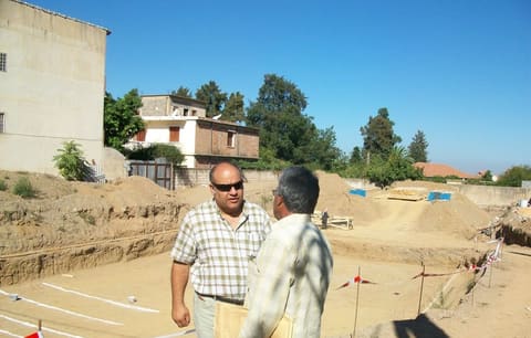 Gérard Jalloul sur un chantier avec un collègue de travail